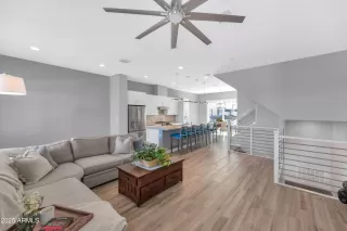 Photo #3: 6966278 Listing