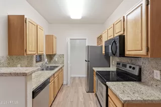 Photo #5: 6966283 Listing 