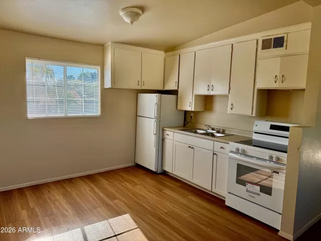 MLS: 6966316 Condo For Sale