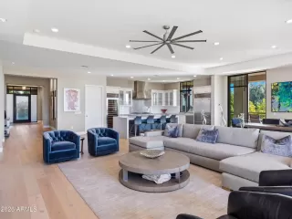 Photo #3: 6966317 Listing 