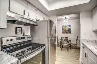 Photo #6: 6966378 Listing 