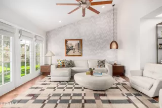 Photo #2: 6966410 Listing 