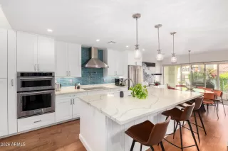 Photo #3: 6966410 Listing 