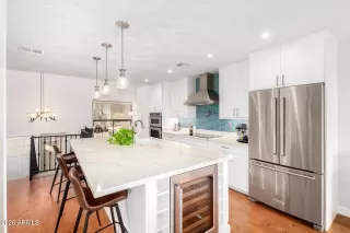 Photo #4: 6966410 Listing 