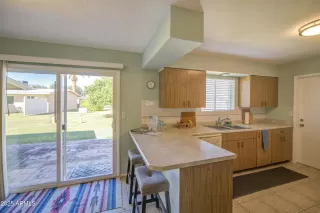 Photo #4: 6966427 Listing