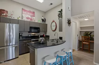 Photo #6: 6966466 Listing