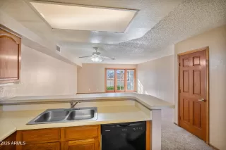 Photo #3: 6966467 Listing 