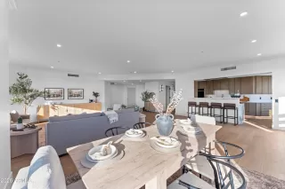 Photo #5: 6966586 Listing 