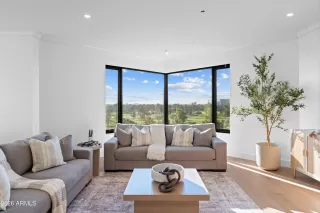 Photo #6: 6966586 Listing 