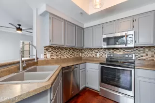 Photo #5: 6966597 Listing 