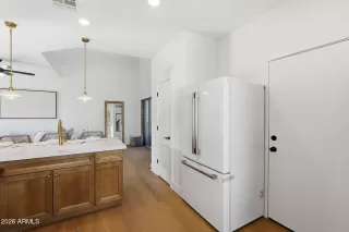 Photo #6: 6966623 Listing 