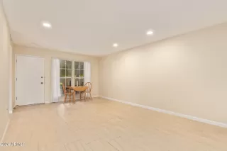 Photo #5: 6966677 Listing 