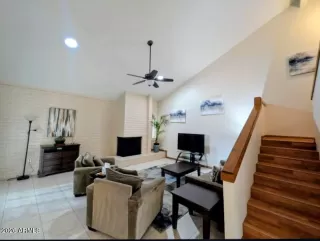 Photo #4: 6966700 Listing