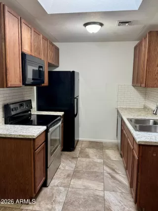 Photo #5: 6966915 Listing 