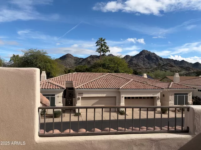 MLS: 6966964 Condo For Sale