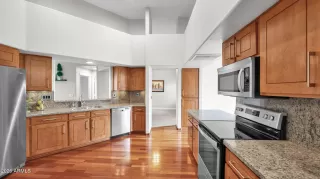 Photo #4: 6966964 Listing