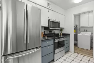 Photo #3: 6967151 Listing 