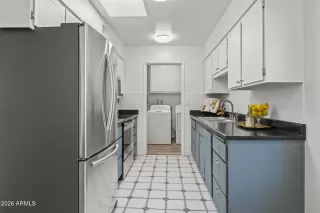 Photo #6: 6967151 Listing 