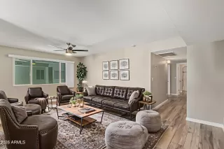 Photo #2: 6967159 Listing 