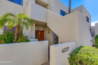 More Details about MLS # 6967191 : 6227 N 30TH WAY