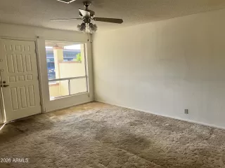 Photo #6: 6967341 Listing 