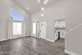 Photo #5: 6967415 Listing