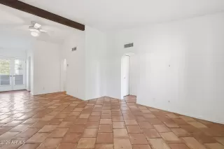 Photo #3: 6967425 Listing 