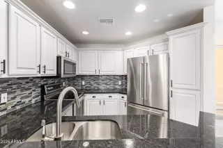 Photo #6: 6967435 Listing 