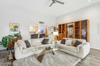 Photo #6: 6967488 Listing 