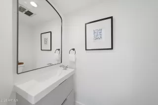 Photo #6: 6967520 Listing 