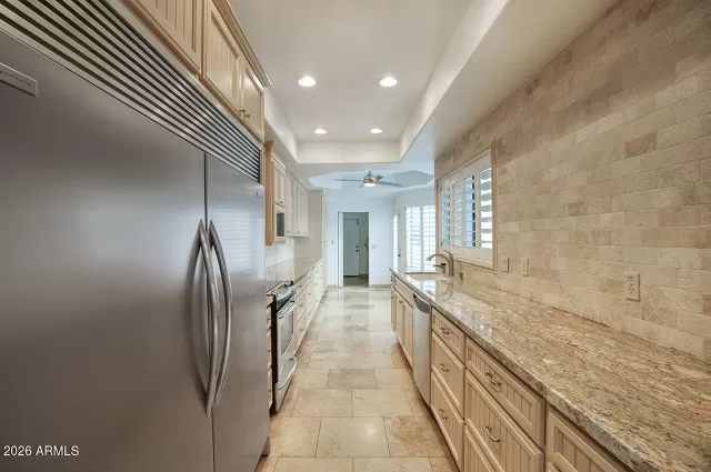 MLS: 6967634 Condo For Sale