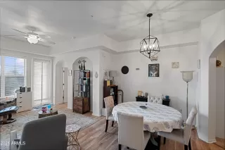 Photo #5: 6967694 Listing