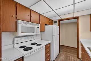 Photo #2: 6967698 Listing 