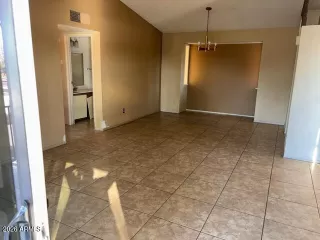 Photo #6: 6967836 Listing 