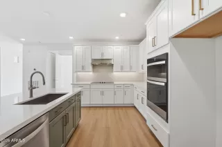 Photo #4: 6967911 Listing 