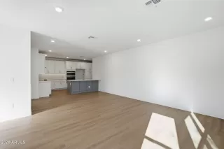 Photo #6: 6967911 Listing 