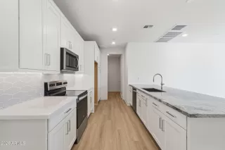 Photo #2: 6967922 Listing 