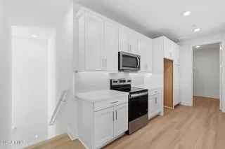 Photo #3: 6967922 Listing 