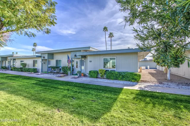 MLS: 6967928 Condo For Sale