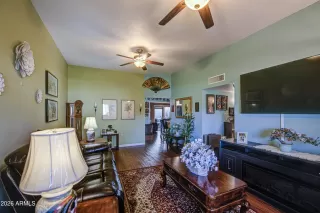 Photo #4: 6967928 Listing 