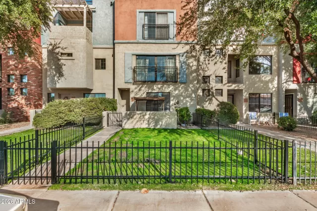 MLS: 6967940 Condo For Sale