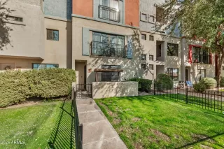 Photo #3: 6967940 Listing 