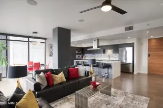 Photo #1: 6967953 Listing