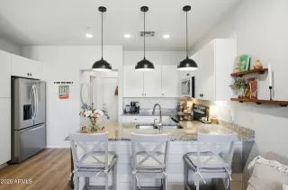 Photo #1: 6967977 Listing 