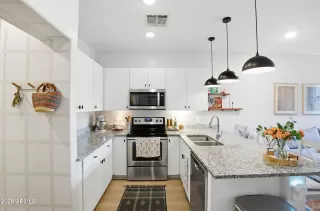 Photo #2: 6967977 Listing 