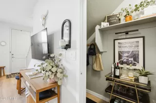 Photo #6: 6967977 Listing 