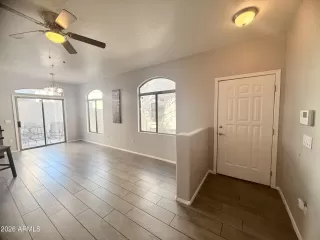 Photo #5: 6968022 Listing 