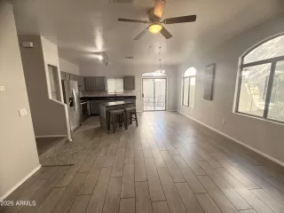 Photo #6: 6968022 Listing 