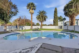 Photo #4: 6968076 Listing