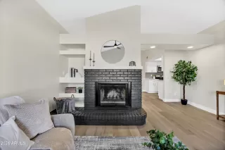 Photo #5: 6968077 Listing 